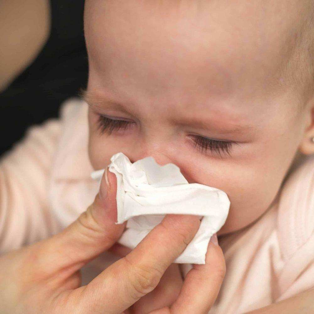 Baby with stuffy nose relief methods