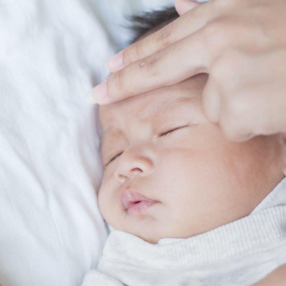 Top 5 reasons how easily can babies catch a cold? - Babies Mart Australia